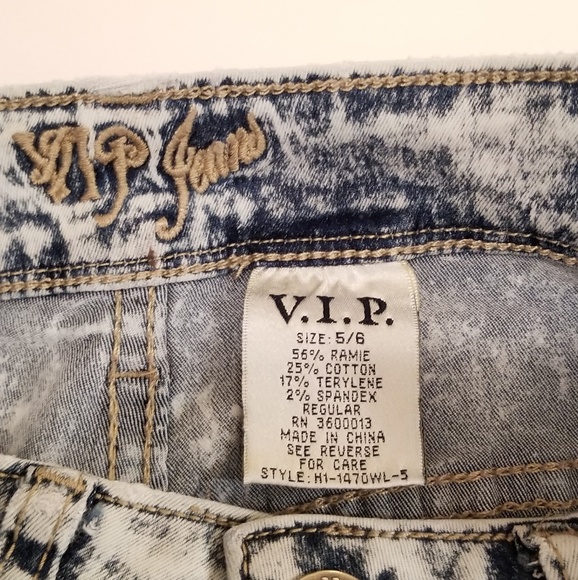 Stonewashed V.I.P. Jeans - Picture 4 of 6